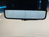 納車前の点検整備はエンジンオイル&オイルフィルター・ワイパーゴムは無条件交換します。また消耗が著しく激しい部品や保安基準に適合しない箇所については、修理・交換等を行い良好な状態で納車致します。