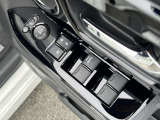 パワーウインドのスイッチはココです!運転席スイッチは、AUTO機能付きです。