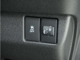◆VSA◆横滑り防止装置が装備されています。コーナーリング時の横すべりを抑える機能と、車両の急激な挙動変化を抑える機能で、安定した走行を実現しています。運転に安心とゆとりが出来ます。