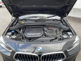 安心のBMW認定中古車は100項目の箇所を徹底的にチェック致します。機械的な箇所や電気系、コンピューターなどをご納車前に点検し、交換基準に達した部品は全て新品に修理返品した後にご納車致します。