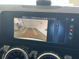 【360&deg;カメラシステム】フロント・サイド・リアに装備されたカメラにより、車両周囲を上から見たような高画質で歪みの少ない映像により見渡せるカメラが装備されております。
