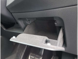 Audi正規ディーラーが高品質をお約束。高度な訓練・教育を受けたAudi専任メカニックが、100項目にもおよぶ精密な点検を実施いたします。すべてをクリアしたAudi車だけが、あなたのお手元に届けられるのです。