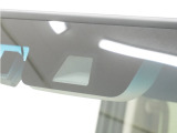 ◆Honda SENSING◆ カメラ等装置で精度の高い検知能力を発揮、安全運転を支援します。ステアリング上のコントローラーに注目!