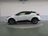 225/45R19タイヤ&19&times;7?J専用アルミホイール(切削光輝+ブラック塗装/センターオーナメント付)