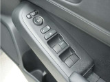 ◆パワーウィンドウスイッチ◆運転席から全席の窓の開閉操作を行うことが出来いつでも換気ができます!