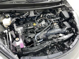 普段はあまり見ないエンジンルーム内も綺麗に仕上げています。見えないところも清潔に保ちたいですよね。