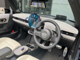 弊社お客様より頂いた下取車やデモカーが在庫の殆どを占めています。車の経歴や整備記録が分かり、ご安心してお車をお選び頂ける正規ディーラーならではのラインナップでございます。