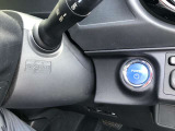 プッシュスターター。エンジンスタートもドアのロックも指先一つでワンタッチ