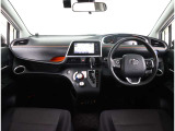 SUBARU 認定U-Carは2年間、走行距離無制限の「SUBARUあんしん保証」が付きます。主要部品から純正用品までを保証対象とし、万一の故障の際は、全国のSUBARUディーラーで無料修理が受けられるので、安心です。