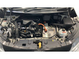 とっても綺麗なエンジンルームです♪お買い上げの際は日産整備士がメンテナンス整備を実施してお渡し致します☆