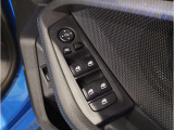 M135i xドライブ 4WD Mプラスパッケージ アダプティブサスペンション サンプロテクションガラス サンプロテクションガラス M シートベルト  Mスポーツシート