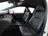 大きく開くドアでスムーズな乗降ができます。