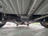 【下廻り防錆塗装】下回りの防錆加工も大人気オプションです。下回りを融雪剤などから長期間お守り致します。是非お車と一緒にご検討くださいませ。
