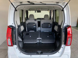 お客様にぴったりなおクルマをお選びいただけますように様々な展示車をご用意致しております!ダイハツの軽自動車だけではなく、他メーカー車やコンパクトカー・ミニバンなども数多く取り揃えております!