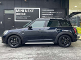 電動パワーゲートを装備。車両側スイッチやリモコン操作で楽々電動開閉が可能です。
