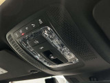 オンライン商談受付中!ご自宅にいながら実際に車両を見ているかのように、弊社スタッフがご案内させて頂きます。iPadの高感度撮影ですので、ボディのお色味は勿論、詳細な車両の状態をダイレクトにご確認頂けます。