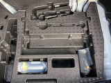 タイヤ応急修理キット&車載工具がラゲッジルームに格納されているので、万が一パンクした時も応急処置ができて安心です。