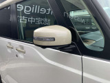 ウィンカードアミラー☆ライトの点滅で対向車、歩行者などに曲がることを知らせることができるので安心・安全につながりますね♪