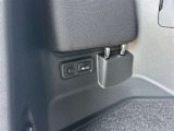 キャンプに行ったり、旅行に行ったりした時に、家電製品を使いたいこともあるはず。AC100Vがありますので、ドライヤーなどの家電製品も使えて便利ですね。