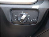 Audi正規ディーラーが高品質をお約束。高度な訓練・教育を受けたAudi専任メカニックが、100項目にもおよぶ精密な点検を実施。すべてクリアしたAudi車だけ、あなたのお手元に届けられるのです