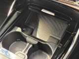 当社の納車前点検・サービスの内容は、車検点検・法定12ヶ月定期点検・油脂類の点検及び交換・バッテリーの点検及び交換等を行い、良好な状態にてご納車させていただきます。