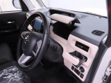 この中古車はルームクリーニングを施工をして展示しております。お客様が気持ちよくドライブして頂けるように一台一台丁寧に作業しています!是非店頭にてご確認ください。