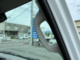 グリップ付きで乗り降り楽々☆