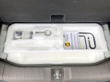 【ラゲッジルーム収納】荷室下に収納スペースを装備。小物をすっきり整理できる便利な装備です。
