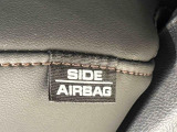 車両側方からの衝撃を緩和するSRSサイドエアバッグ(運転席/助手席)に加えて,SRSカーテンシールドエアバックも標準装備