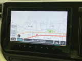 鮮明な地図表示で、スムーズなナビゲーションを実現します。最新の交通情報も確認でき、安全運転をサポートします。