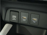 ◆12V電源ソケット◆スマートフォンの充電等にも便利な電源ソケット!使いやすい場所に装備されています。