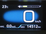 ワンオーナー車で走行距離の少ないプリウスです。