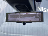 ミラーとカメラ画像を切り替えできるインテリジェントルームミラー☆夜間や雨の日の視認性が向上します♪