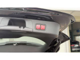 電動リアゲートを装備しています。