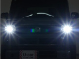 LEDヘッドライト(オートハイビーム機能付)が搭載されており、遠くまで明るく均一に照らし、高速道路等での安心感が向上しております。