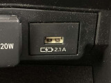 2.1AのUSBポートです。