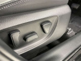 パワーシート搭載。微妙な調整が手軽にでき、ピッタリのポジションで運転することが可能です。