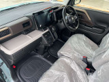 大事な人を乗せることが多い助手席です!安全運転を心がけましょう。