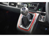 6速MTのお車です♪直感的な操作を楽しむことができます!