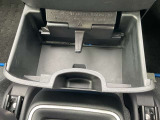 前席用ドリンクホルダーです