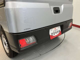 車両状態証明書修復歴の有無も一目瞭然。機能や内装・外装、走行距離、修復歴の有無をチェックし、クルマの状態を10段階にした車両状態証明書。数字や記号を使ってわかりやすく表示しています。