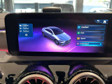 バックカメラにより駐車時の後方確認も楽にできます。