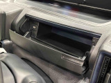 実用的な収納が、車内の各所にあります♪