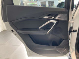 BMWの4輪駆動システムxDriveを採用。前後の駆動力を適切に配分し、さまざまな路面で安定した走りを支えます。