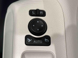 オート格納機能付きミラー キーフリーシステムのドア施錠に連動して自動的に格納!乗降時のミラー操作の手間が省けて便利です♪閉じ忘れを防げるほか、降車の直前まで後方の確認ができます!!