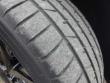 【タイヤの溝は御覧のとおりです】タイヤ代も金額が上がっておりますので、しっかりご確認ください!お気軽にお問い合わせくださいませ。