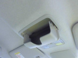 天井に小さな小物入れがあります◎