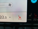 運転席シートヒーターです
