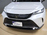 LEDヘッドライトです。デザイン性がよくとても明るいので、夜間の走行や悪天候でも安心です。しかも長寿命!