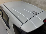 &rdquo;屋根の状態もしっかり確認出来ます。トヨタ中古車「まるごとクリーニング」でピカピカです。&rdquo;
